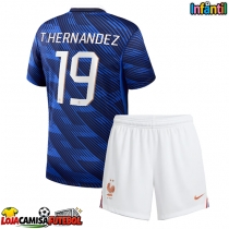 Camisa de Futebol França Theo Hernandez #19 Equipamento Principal Infantil Mundo 2026 Manga Curta (+ Calças curtas)